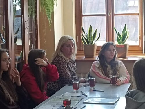 Messenger_creation_6A5C9497-1BBA-48BD-BA2A-B5ABA3D3C9A6